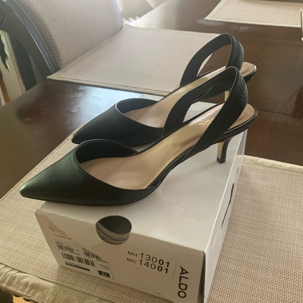 Black kitten heels